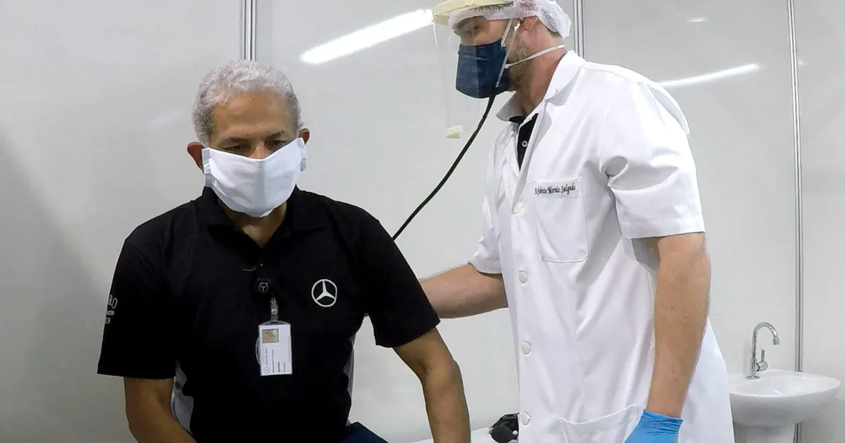 Mercedes Benz Constrói Ambulatório De Campanha Dentro Da Fábrica Para